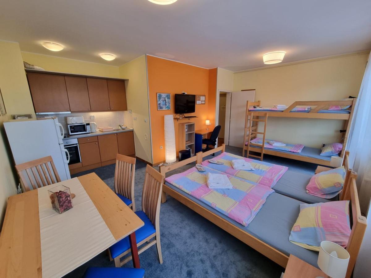 Spirit Apartments Belgrado Esterno foto