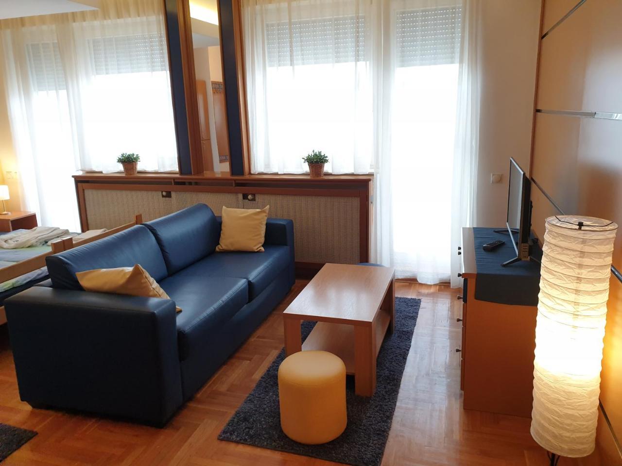 Spirit Apartments Belgrado Esterno foto